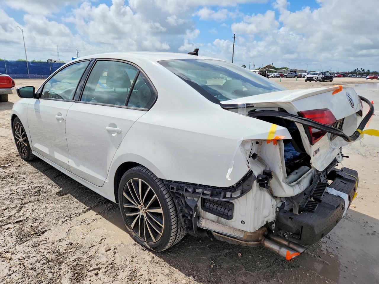 2016 VOLKSWAGEN JETTA