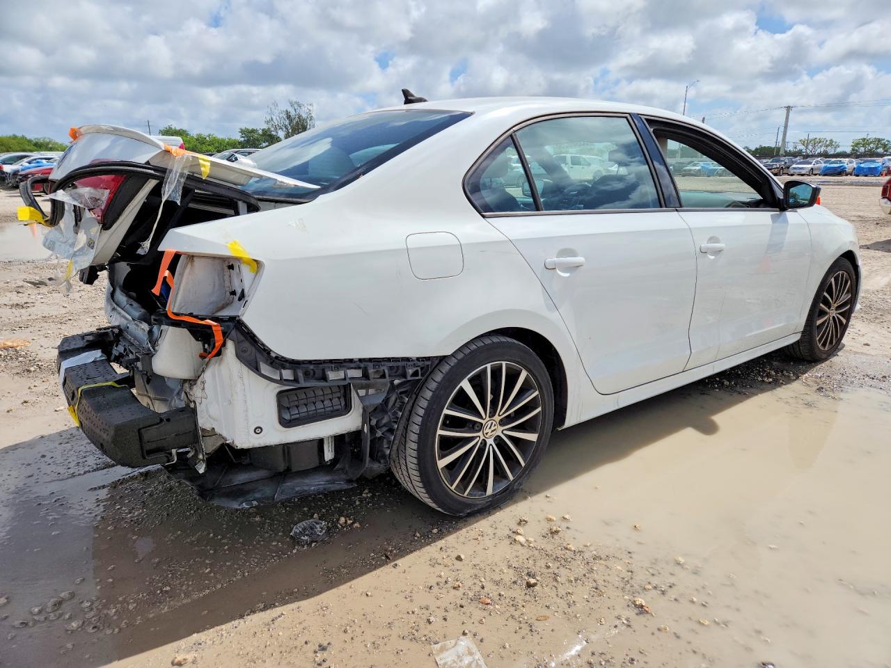 2016 VOLKSWAGEN JETTA