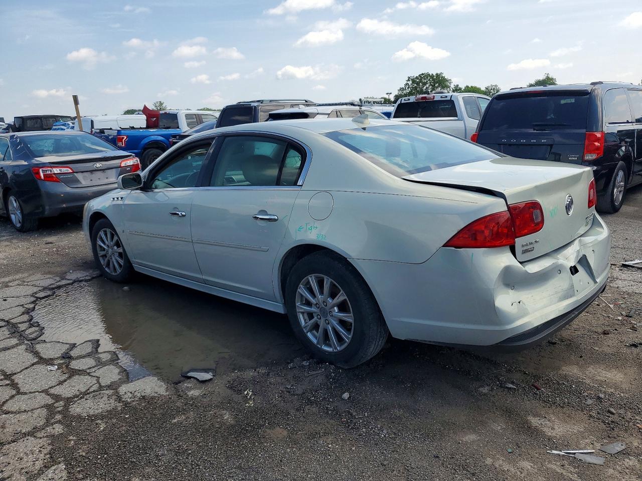 2010 BUICK LUCERNE