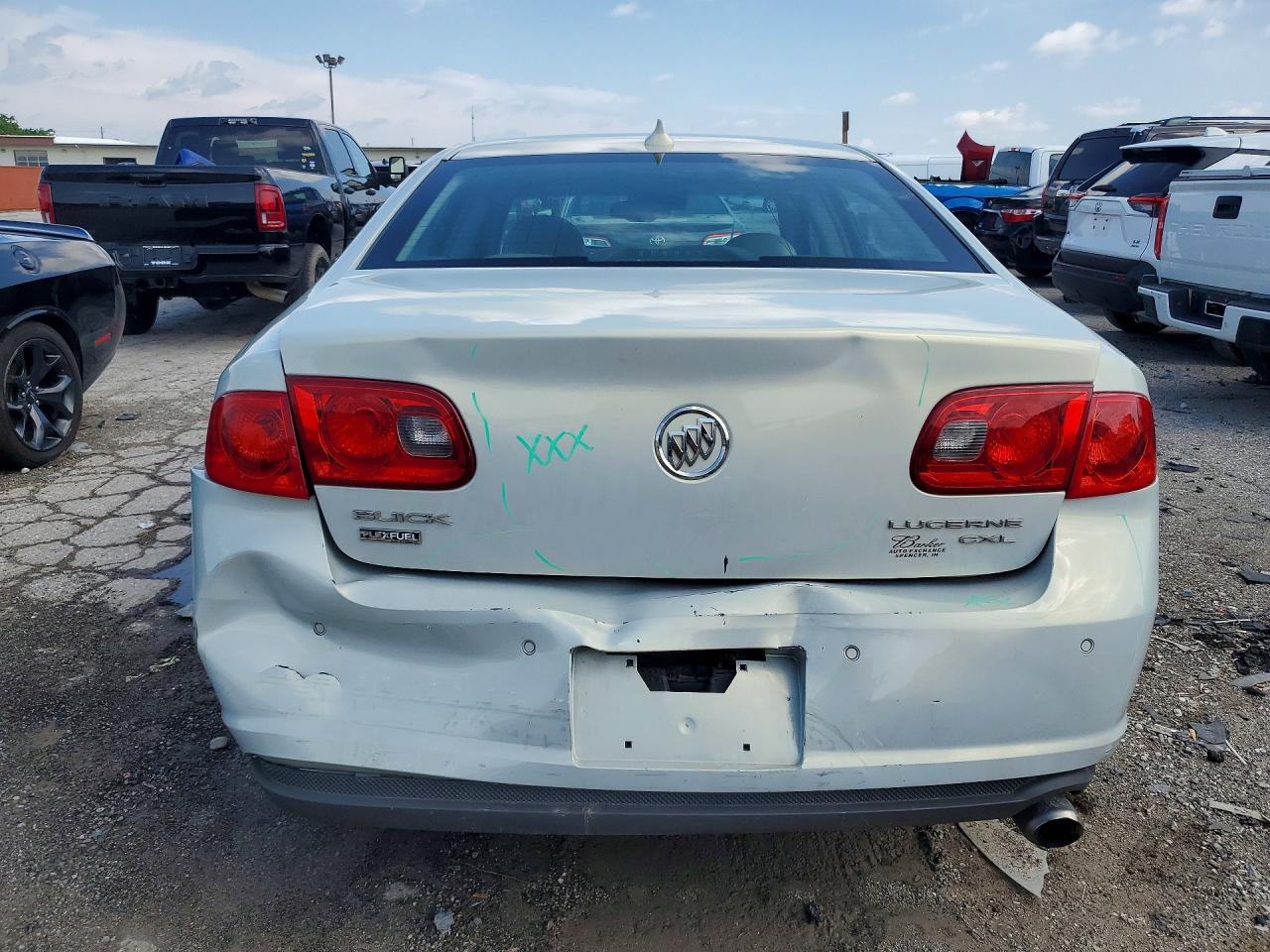 2010 BUICK LUCERNE
