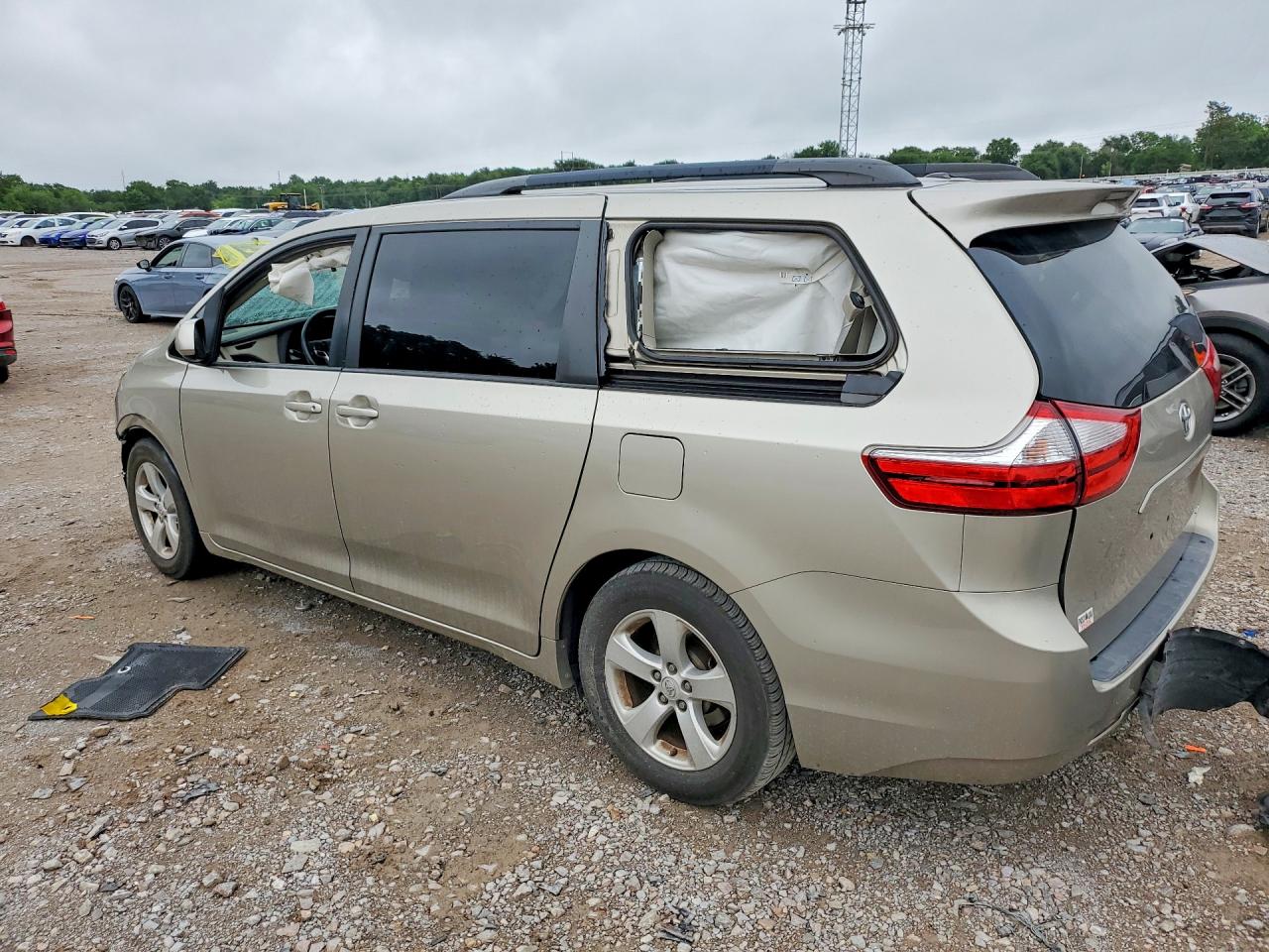 2015 TOYOTA SIENNA