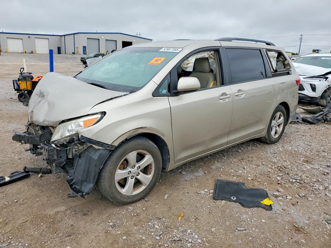 2015 TOYOTA SIENNA