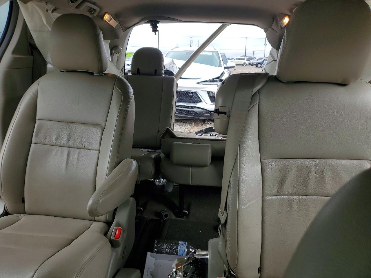 2015 TOYOTA SIENNA