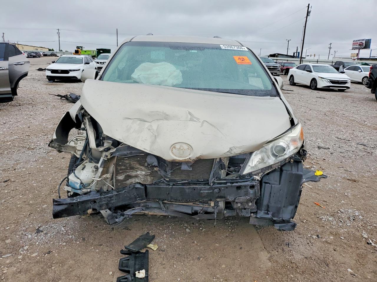 2015 TOYOTA SIENNA