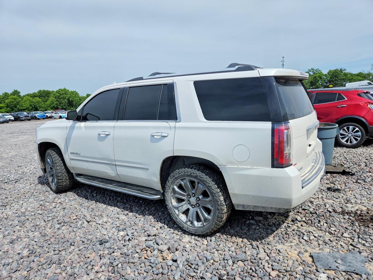 2016 GMC YUKON