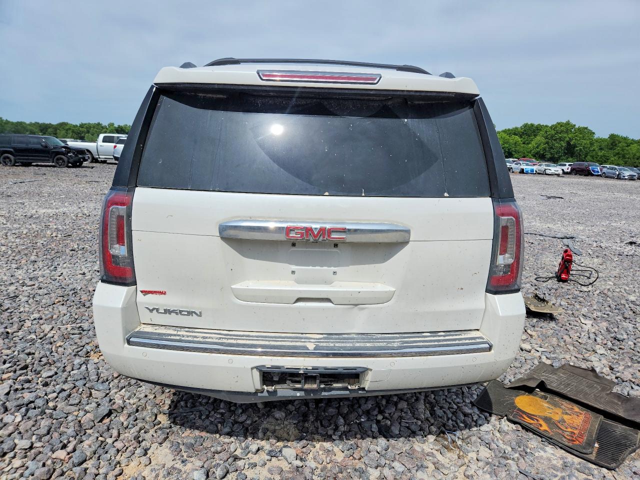 2016 GMC YUKON
