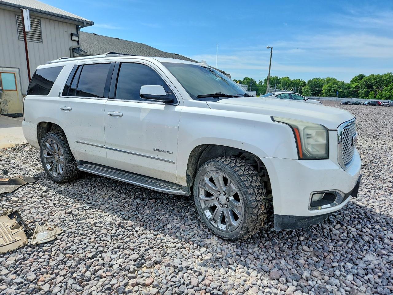 2016 GMC YUKON