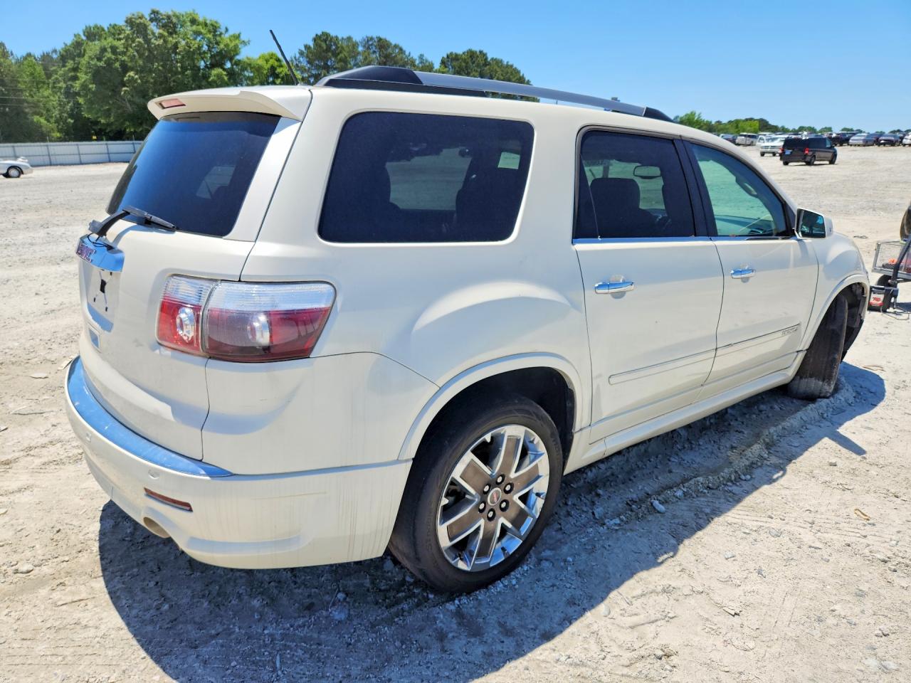 2011 GMC ACADIA DEN