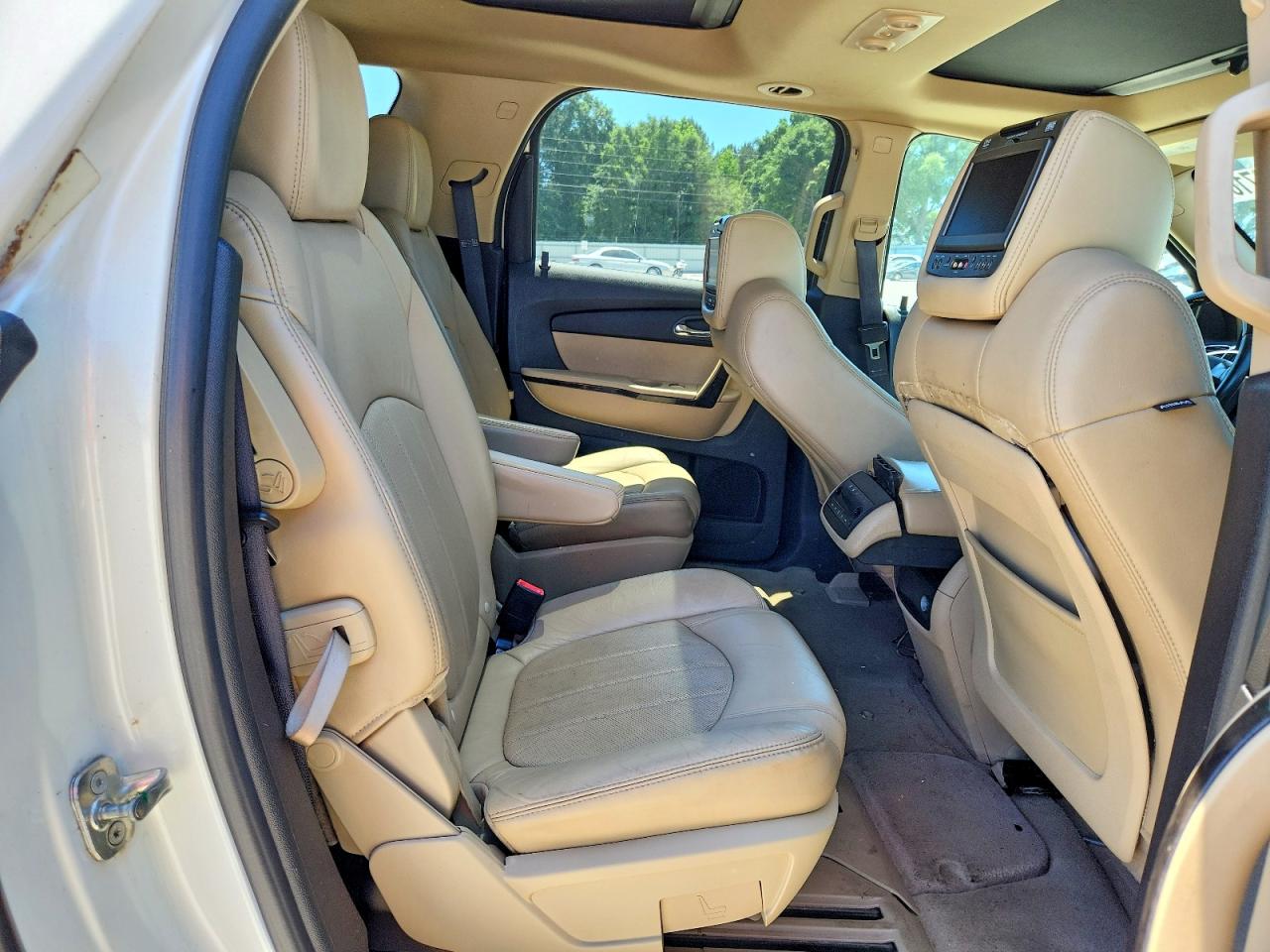 2011 GMC ACADIA DEN