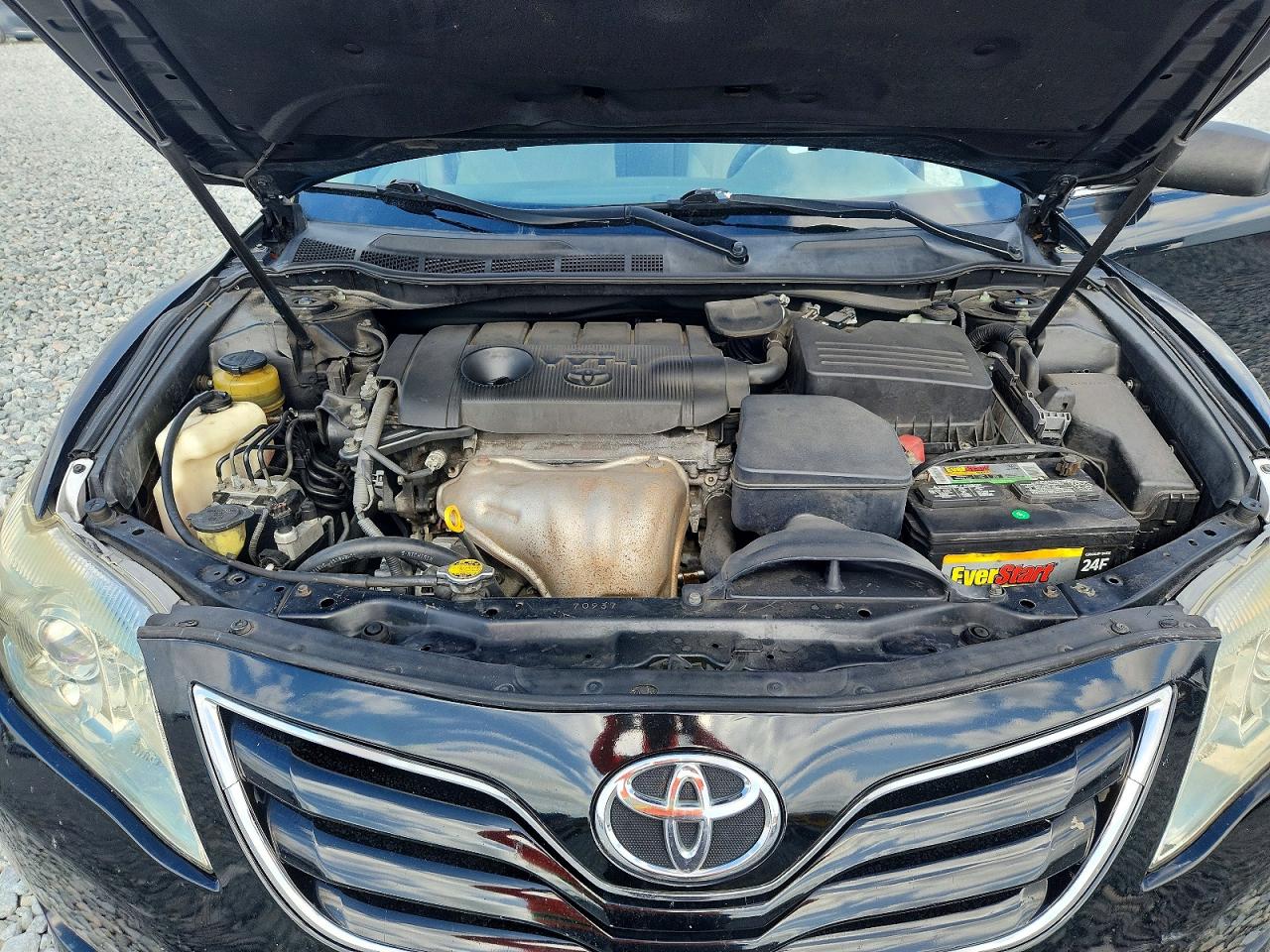 2011 TOYOTA CAMRY