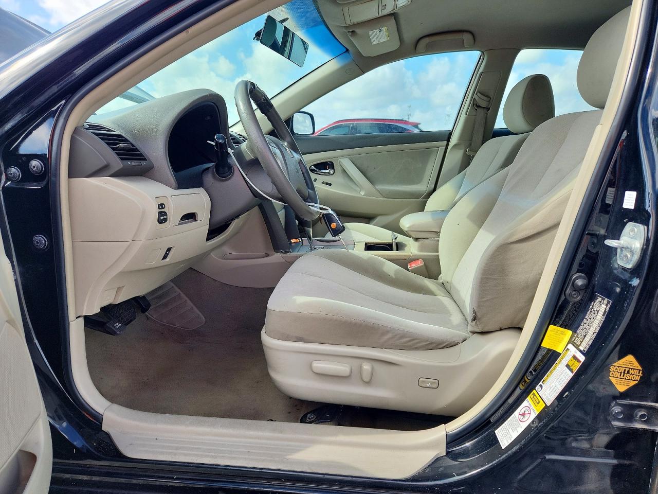 2011 TOYOTA CAMRY