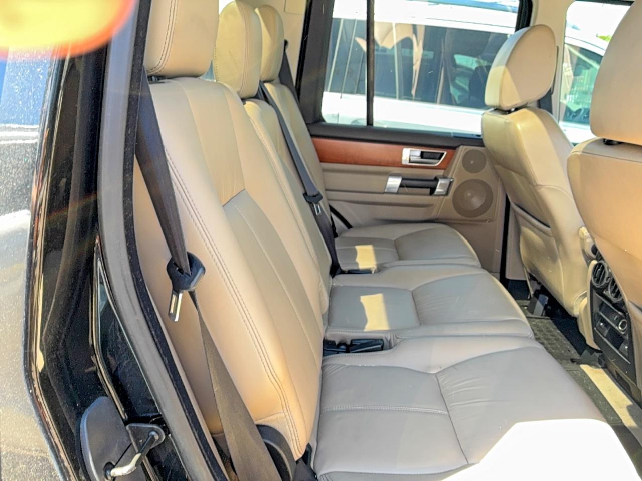 2011 LAND ROVER LR4