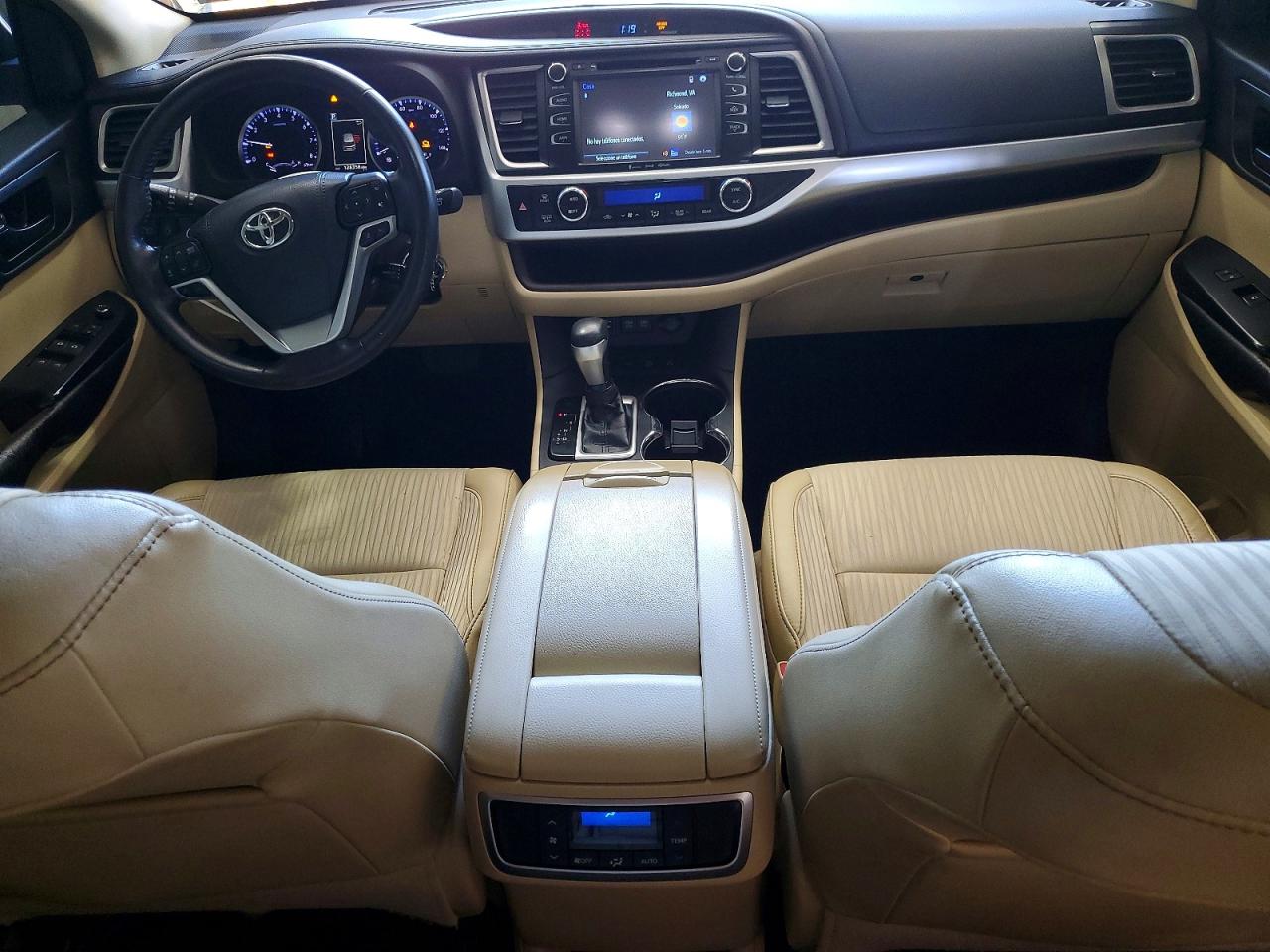 2017 TOYOTA HIGHLANDER