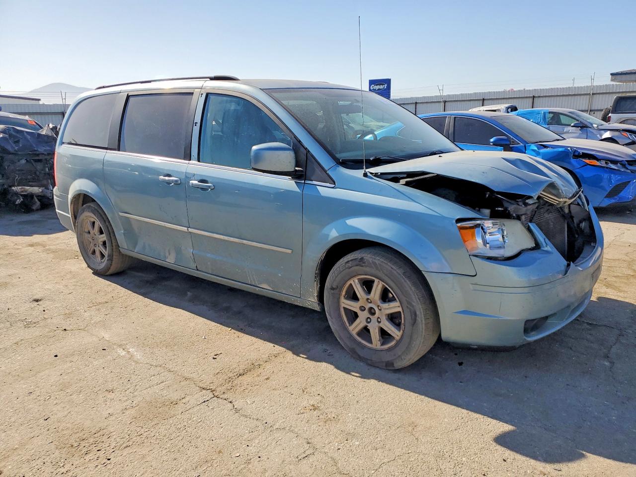 2010 CHRYSLER MINIVAN