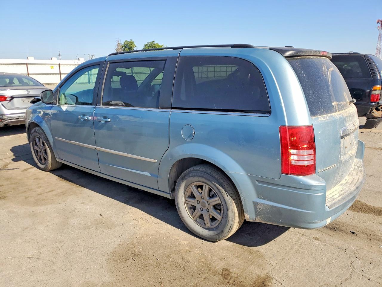 2010 CHRYSLER MINIVAN
