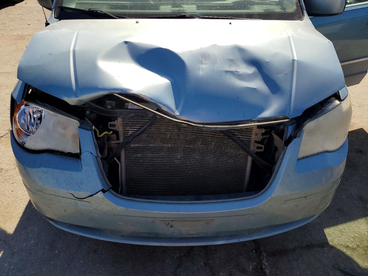 2010 CHRYSLER MINIVAN