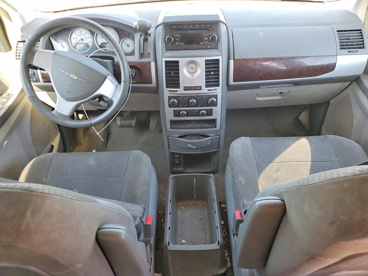 2010 CHRYSLER MINIVAN