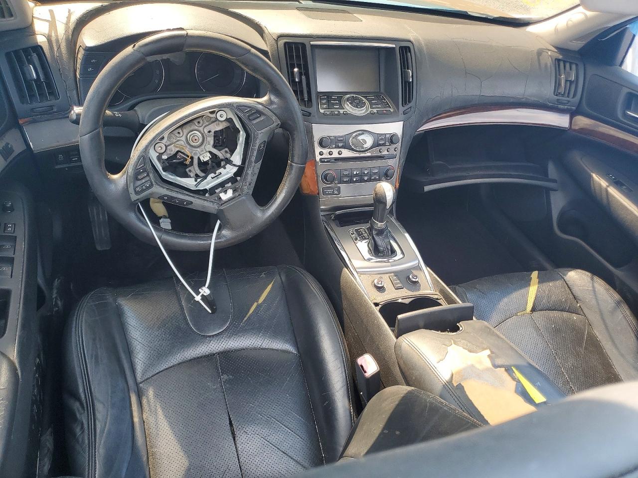 2011 INFINITI G37