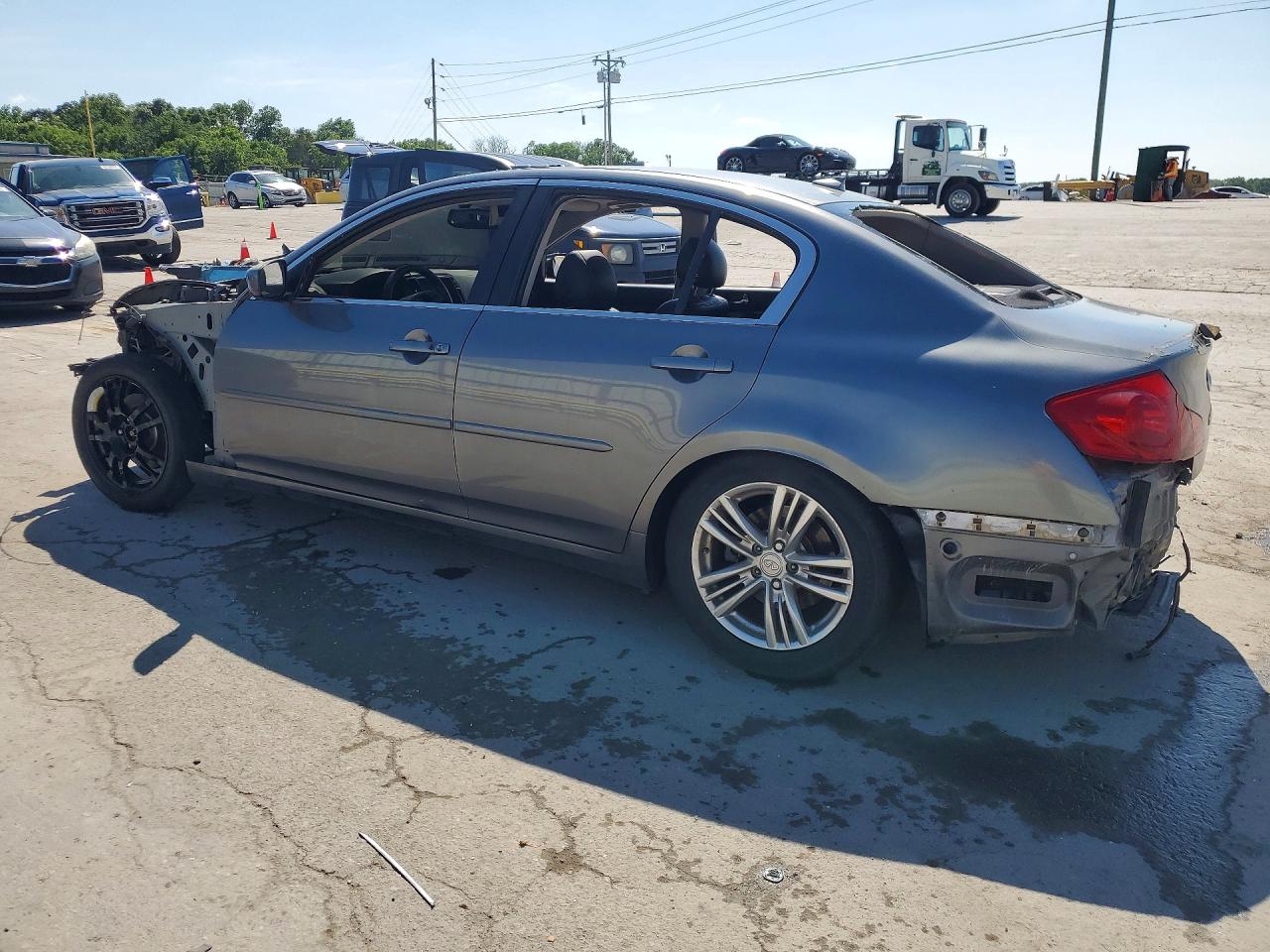 2011 INFINITI G37