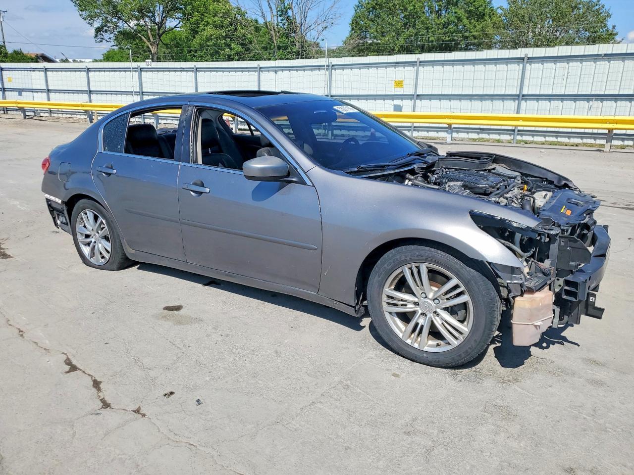 2011 INFINITI G37