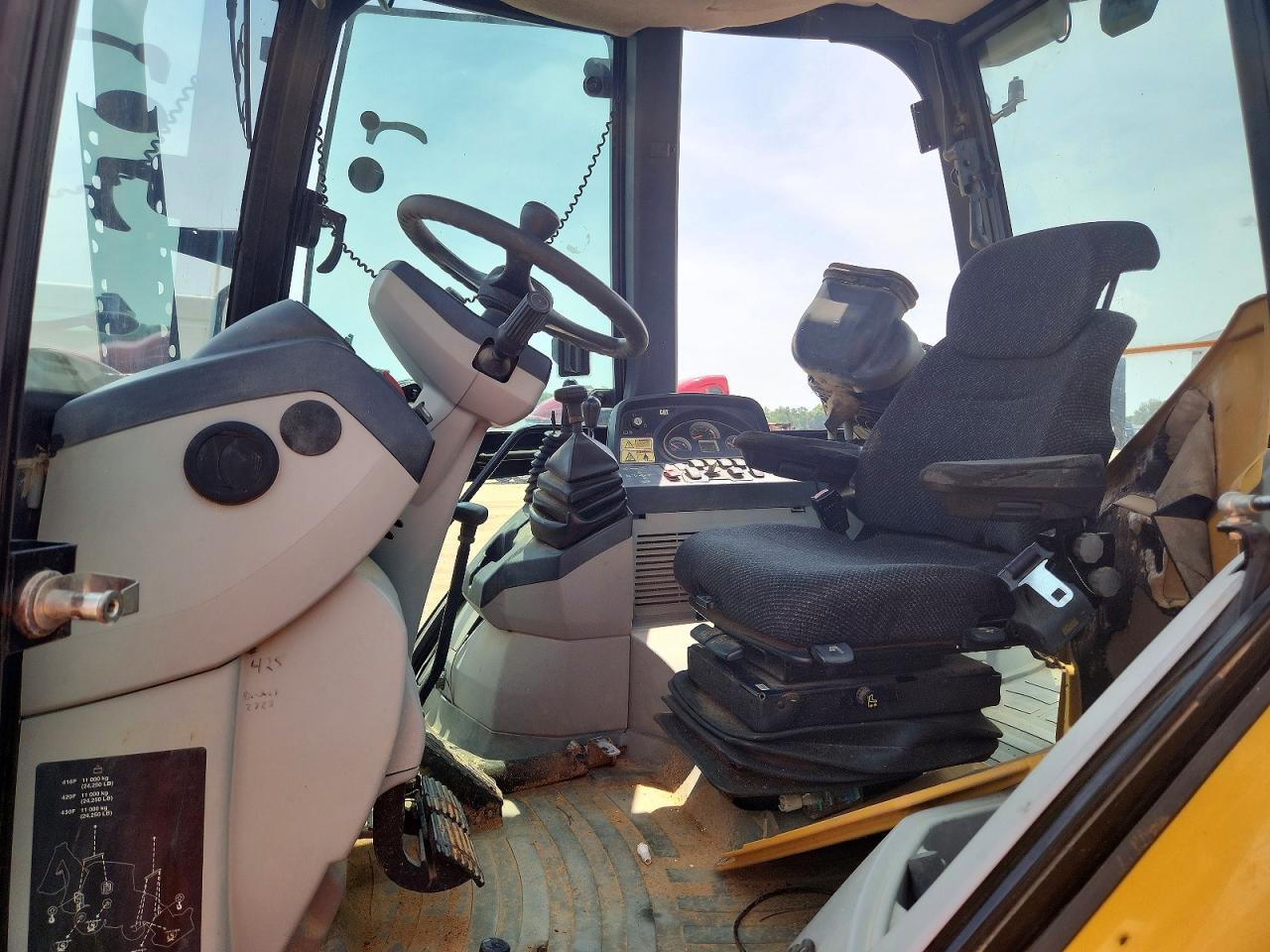 2013 CAT CONSTRUCTI