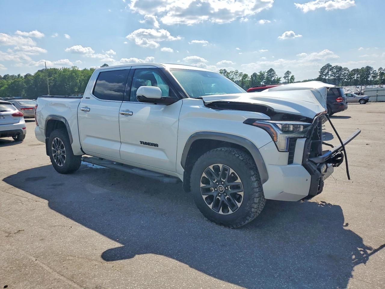 2022 TOYOTA TUNDRA