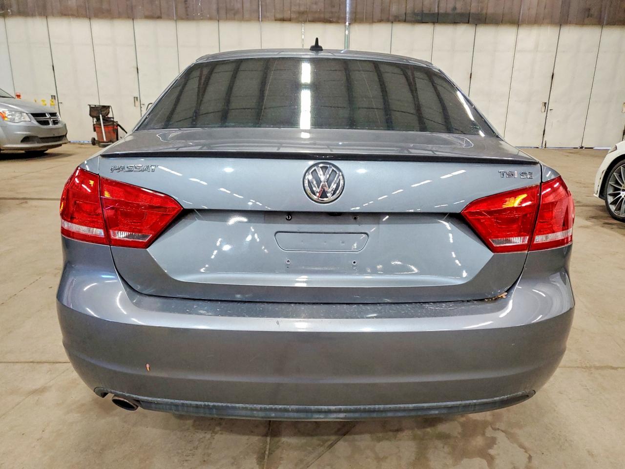 2014 VOLKSWAGEN PASSAT