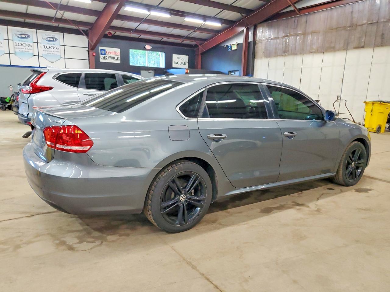 2014 VOLKSWAGEN PASSAT