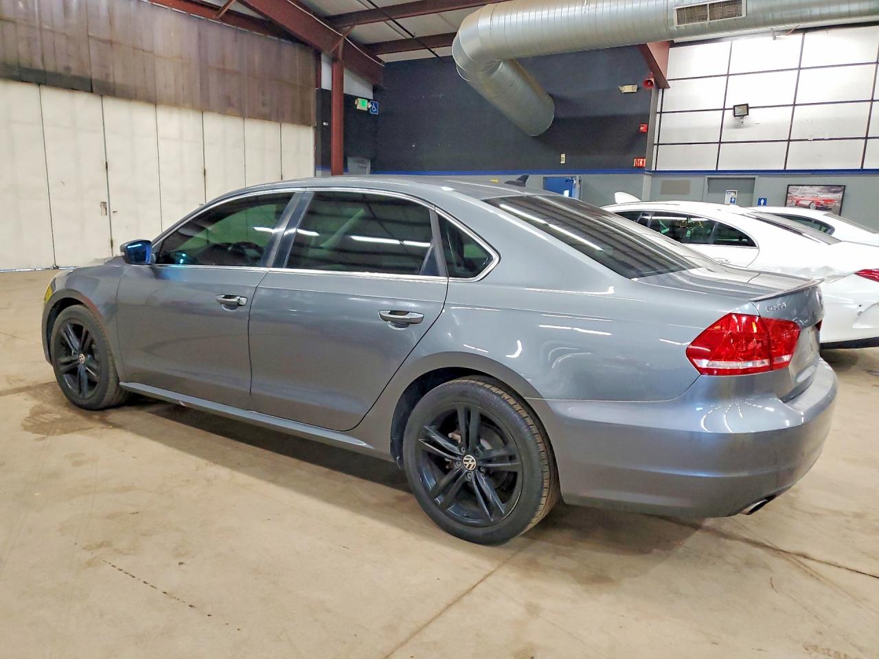 2014 VOLKSWAGEN PASSAT
