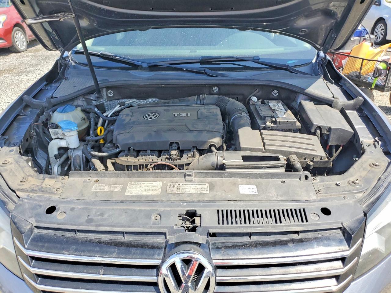 2014 VOLKSWAGEN PASSAT