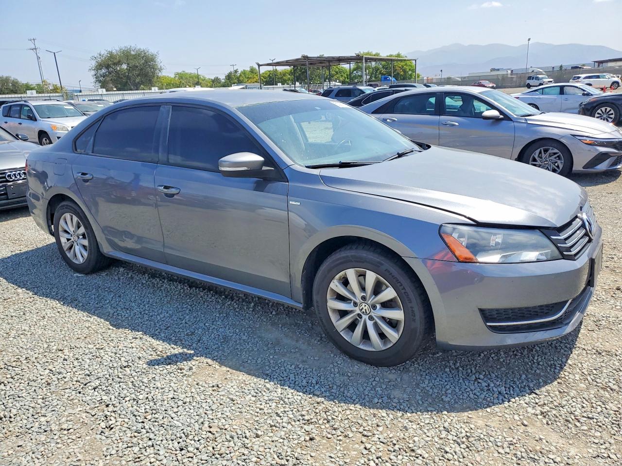 2014 VOLKSWAGEN PASSAT