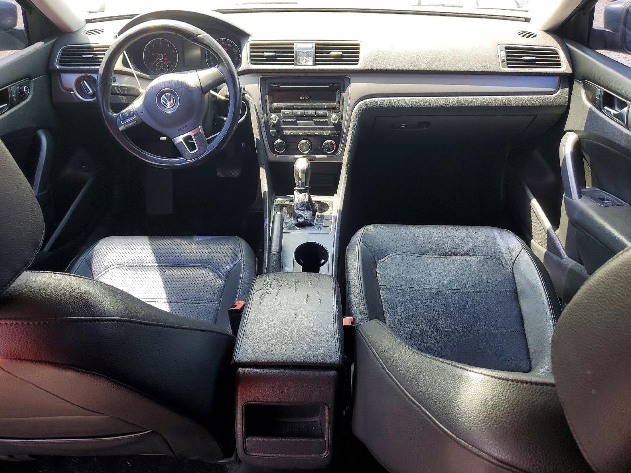 2014 VOLKSWAGEN PASSAT