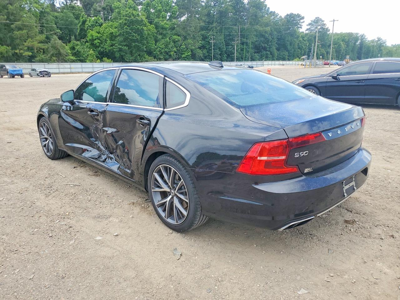2018 VOLVO S90