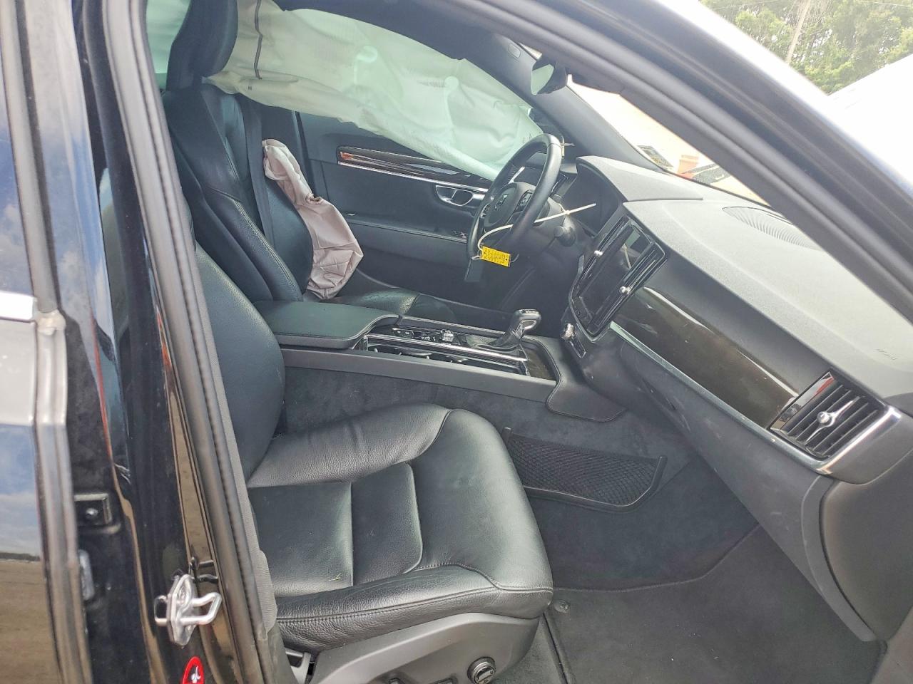 2018 VOLVO S90