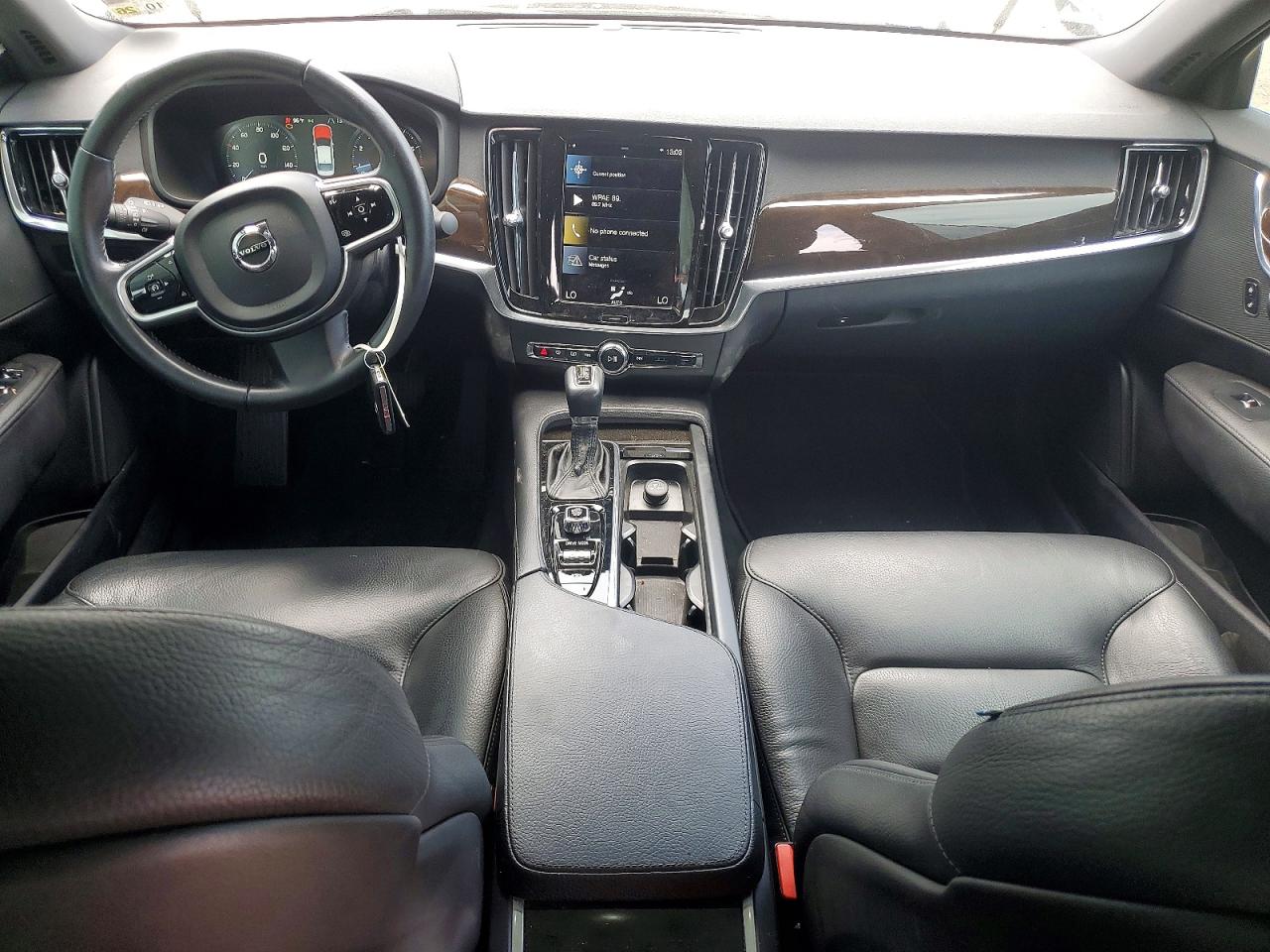 2018 VOLVO S90