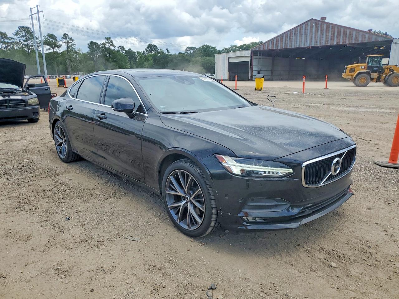 2018 VOLVO S90