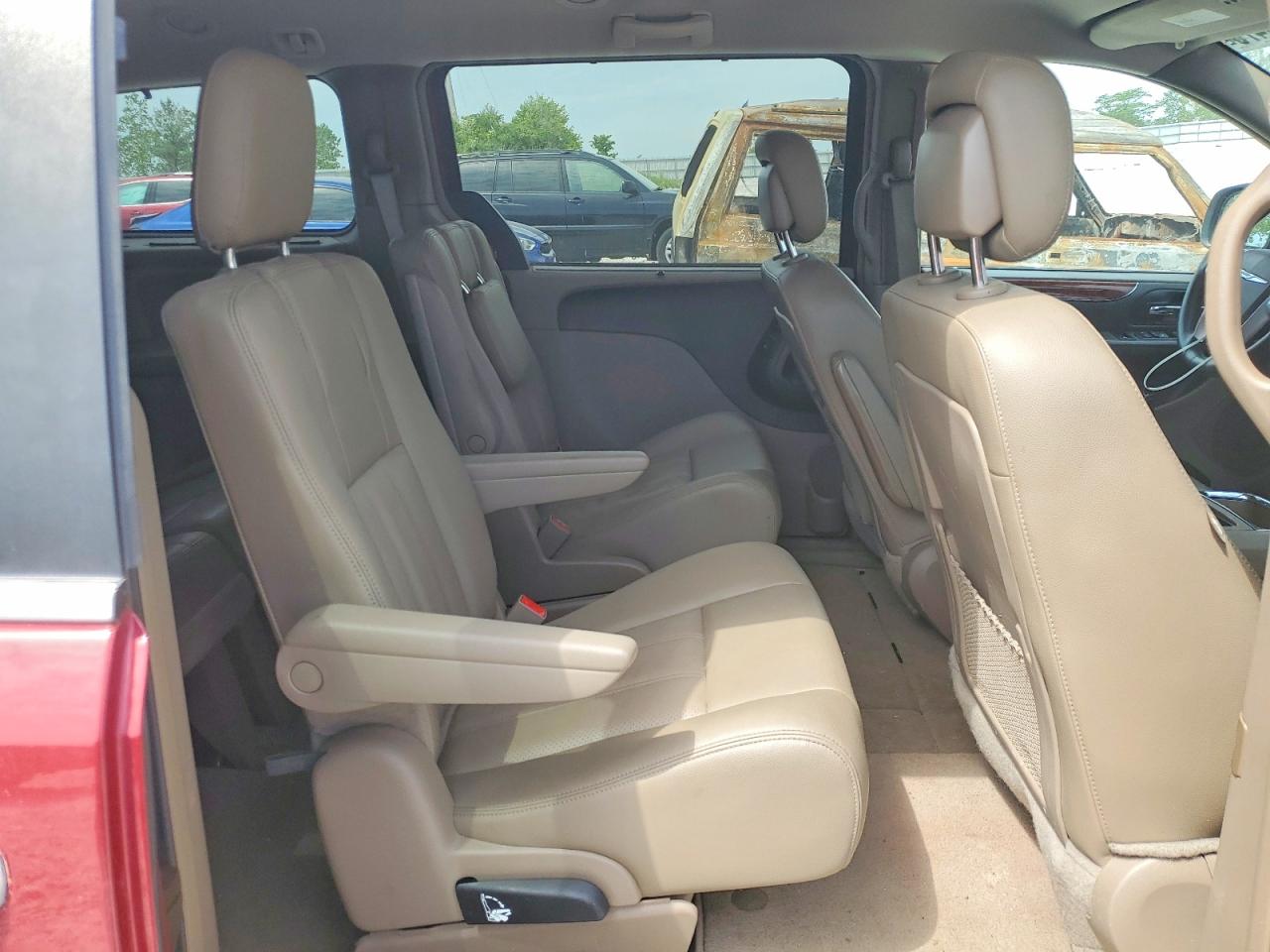 2016 CHRYSLER MINIVAN