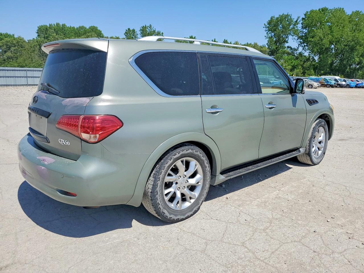 2012 INFINITI QX56