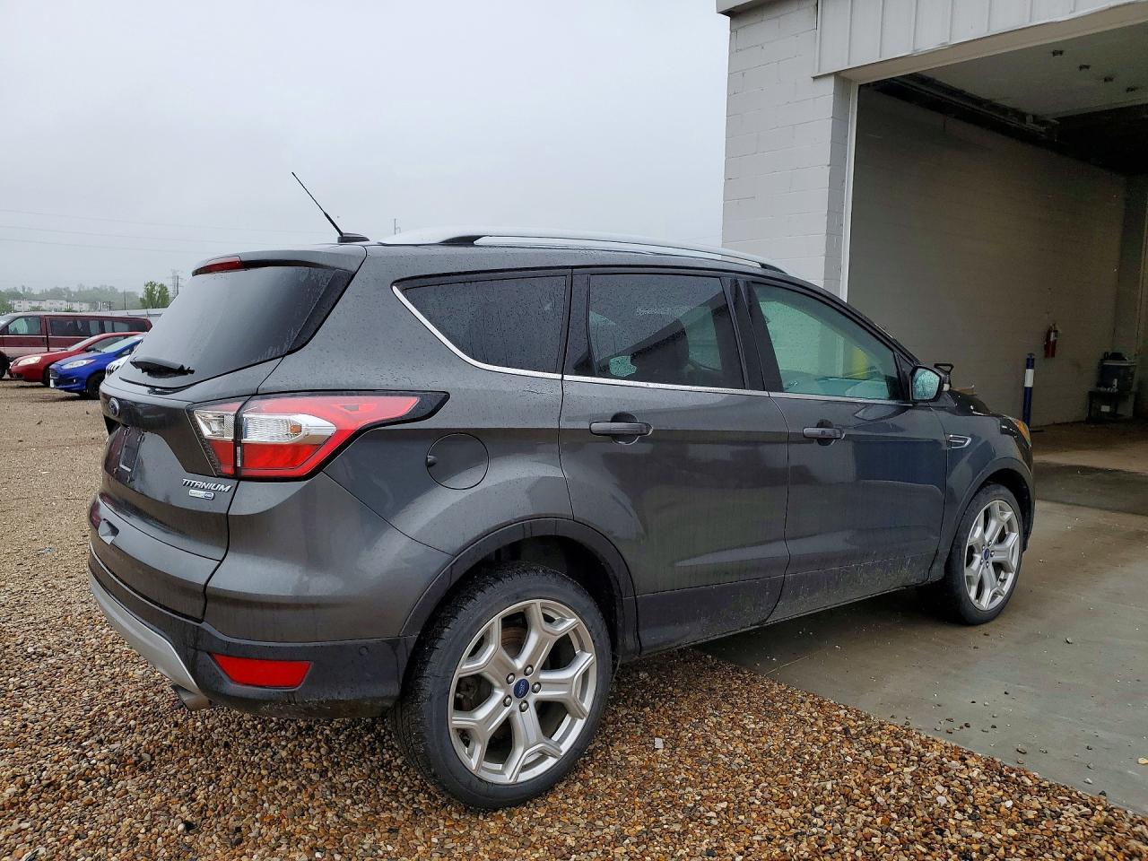 2017 FORD ESCAPE