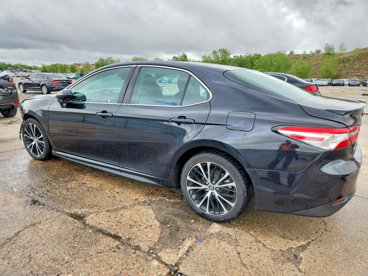 2018 TOYOTA CAMRY