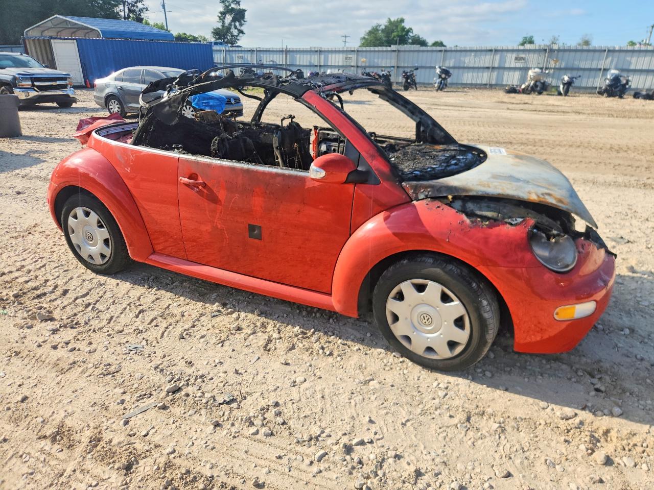 2005 VOLKSWAGEN BEETLE