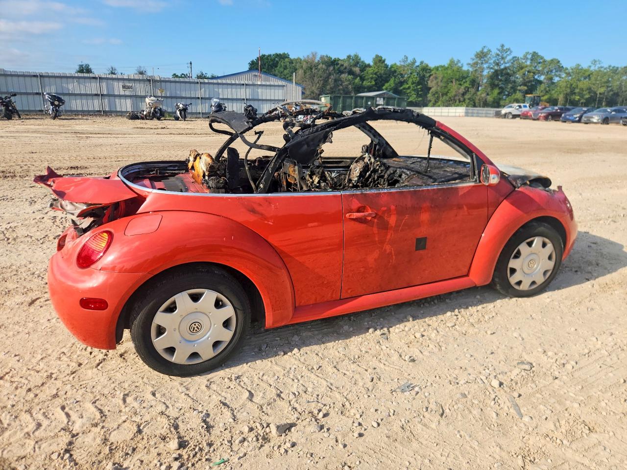 2005 VOLKSWAGEN BEETLE