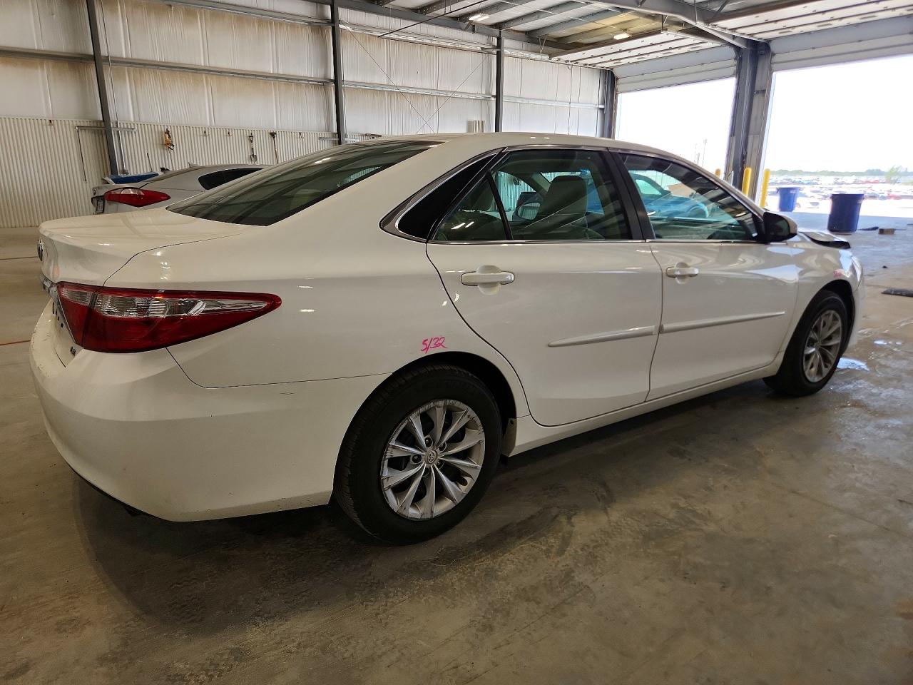 2015 TOYOTA CAMRY