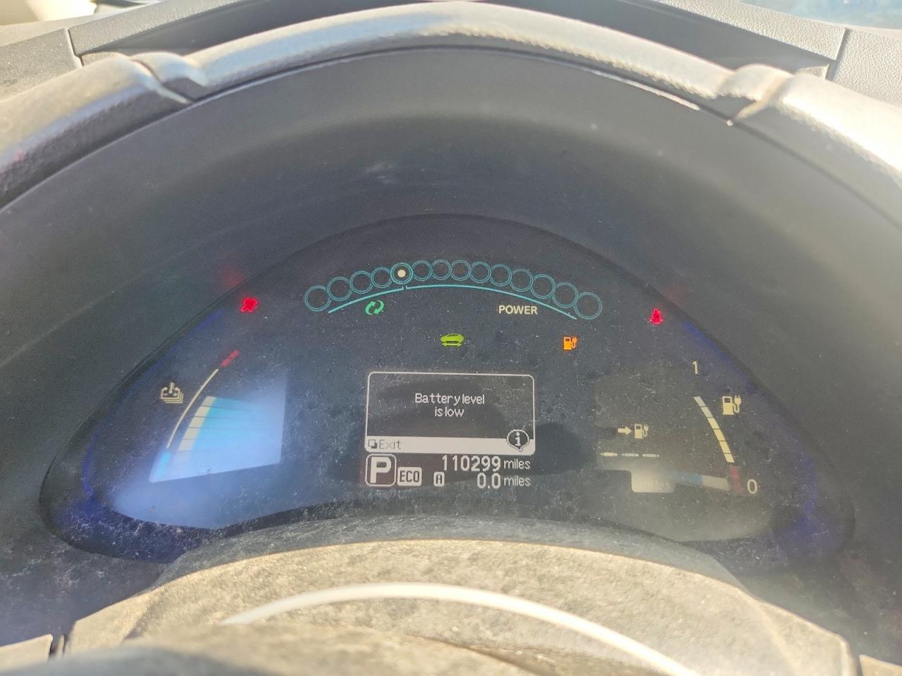 2015 NISSAN LEAF