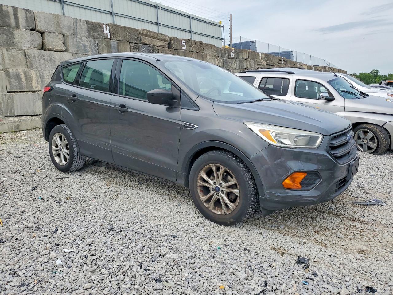 2017 FORD ESCAPE
