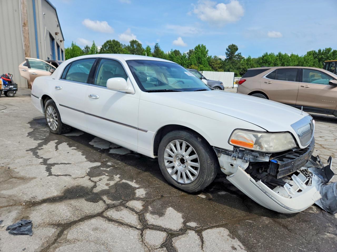 2003 LINCOLN TOWNCAR