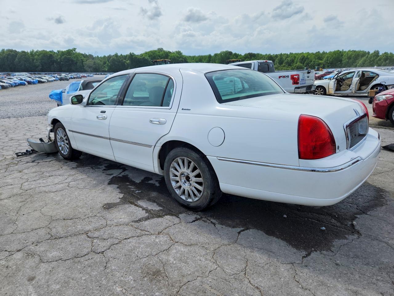 2003 LINCOLN TOWNCAR