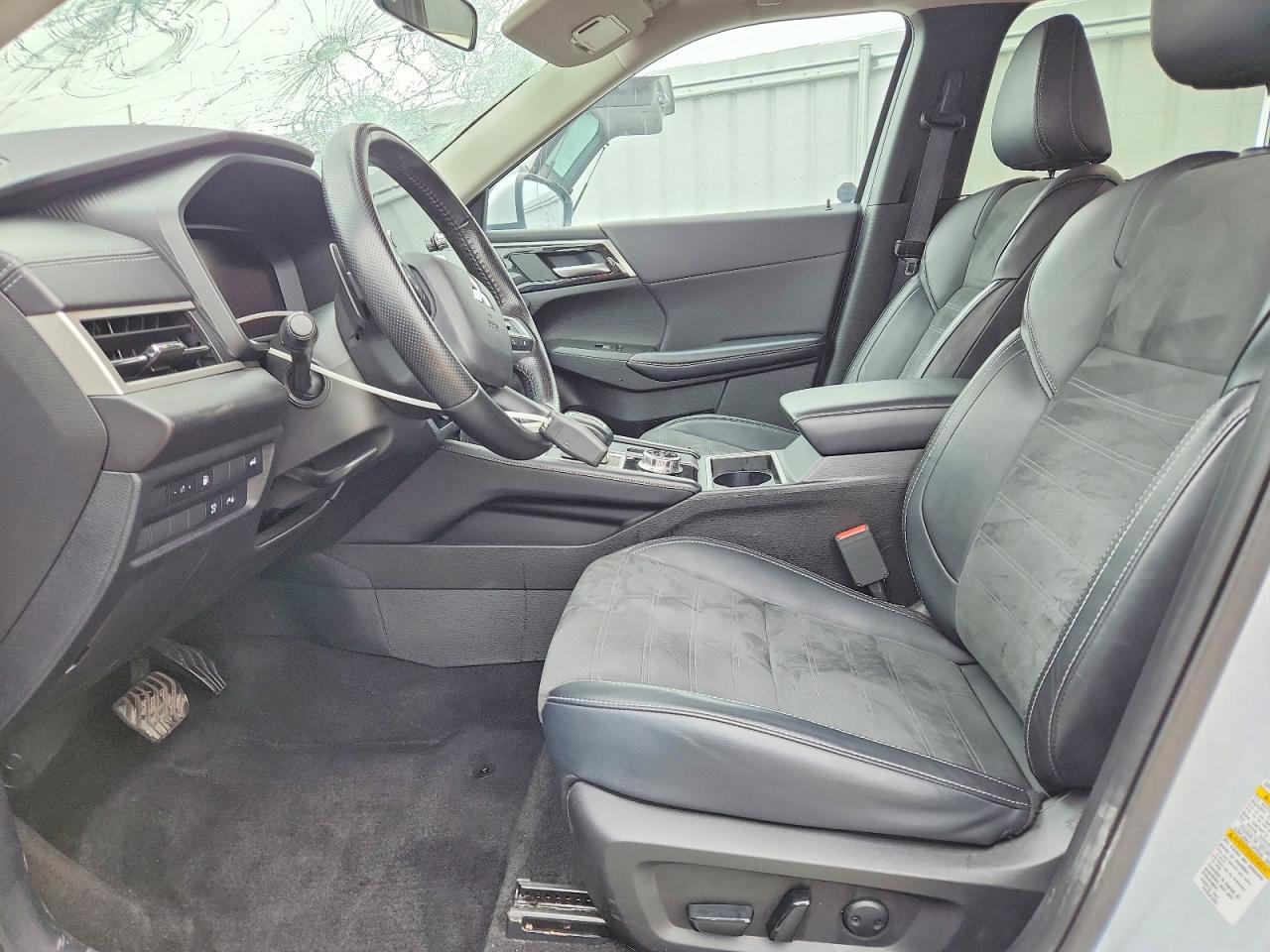 2024 MITSUBISHI OUTLANDER