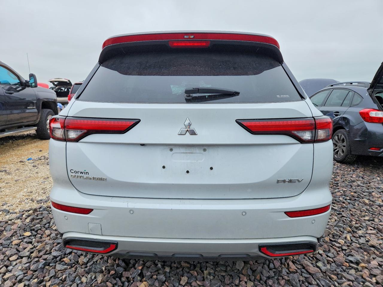 2024 MITSUBISHI OUTLANDER