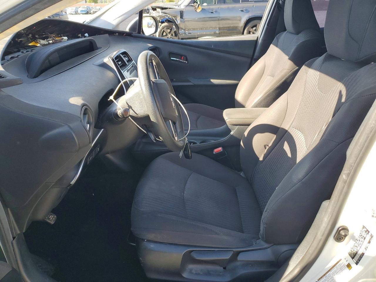 2016 TOYOTA PRIUS